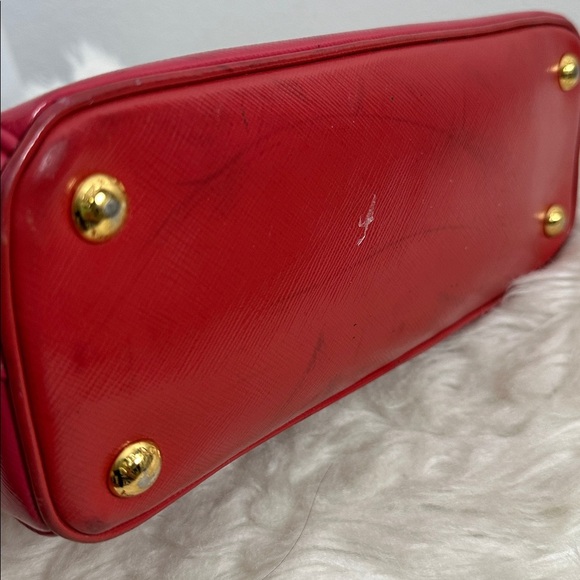 💯Authentic Prada Safiano  Small Leather Handbag🍀 - Picture 3 of 15